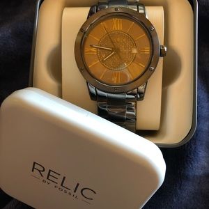 NWT- Relic By Fossil Payton stainless steel Watch